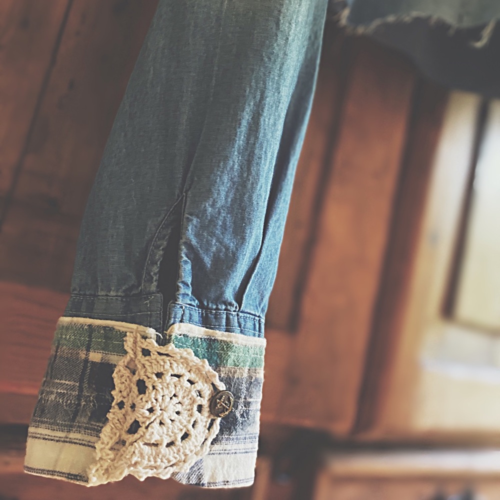 Button down The Ross Dip Dye & Lace Detail Cuff HP🌵 - Picture 9 of 16